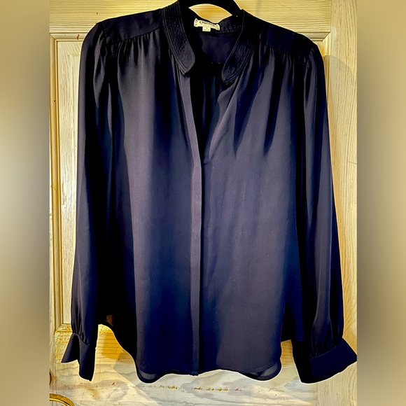 L’Agence Bianca Band Collar Silk Blouse in Navy Blue.   Women’s Small - Picture 4 of 8